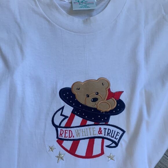 VTG Red White And Blue Patriotic USA Bear Embroidered White T-shirt Size L - Picture 7 of 7